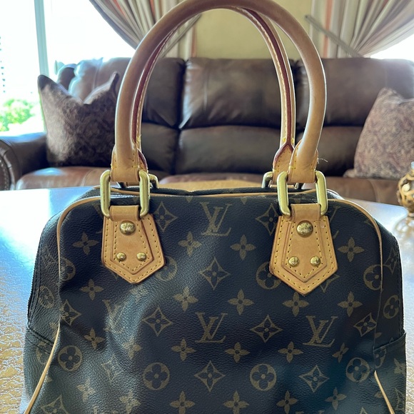 Authentic Louis Vuitton Satchel - Picture 2 of 16